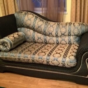 перетяжка дивана в классическом стиле